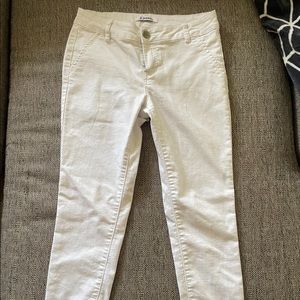 Plain cuffed white jeans size 4